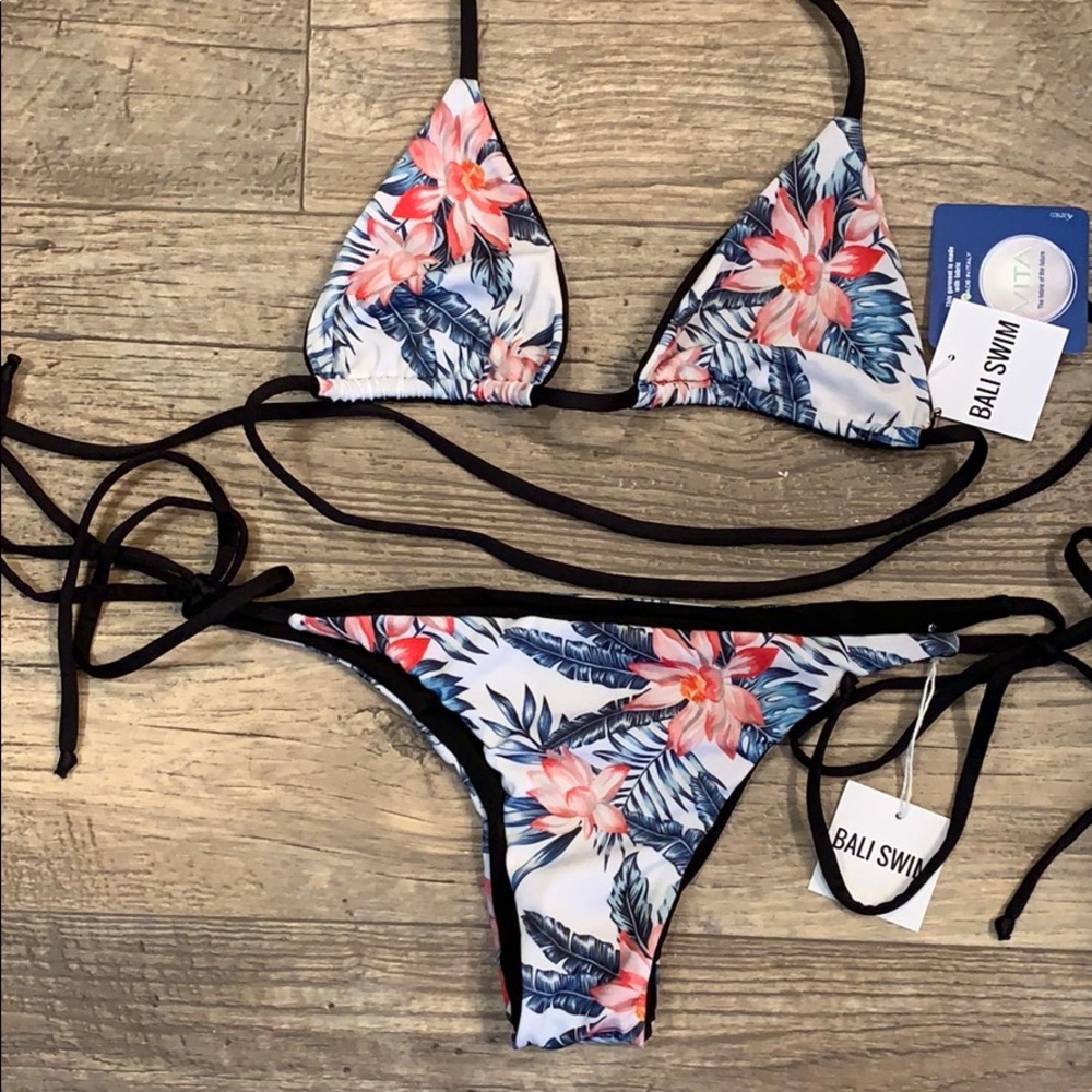 NWT✨Bali Bikini Set!